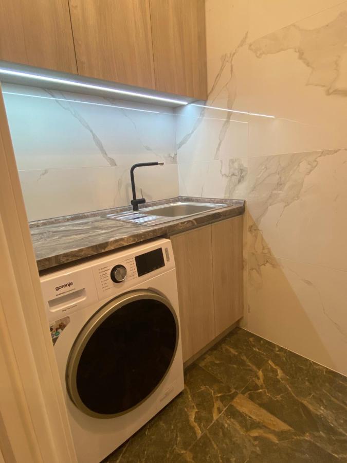 דנייפרופטרובסק Modern Classic 2 Bedroom Apartment Near Most City מראה חיצוני תמונה