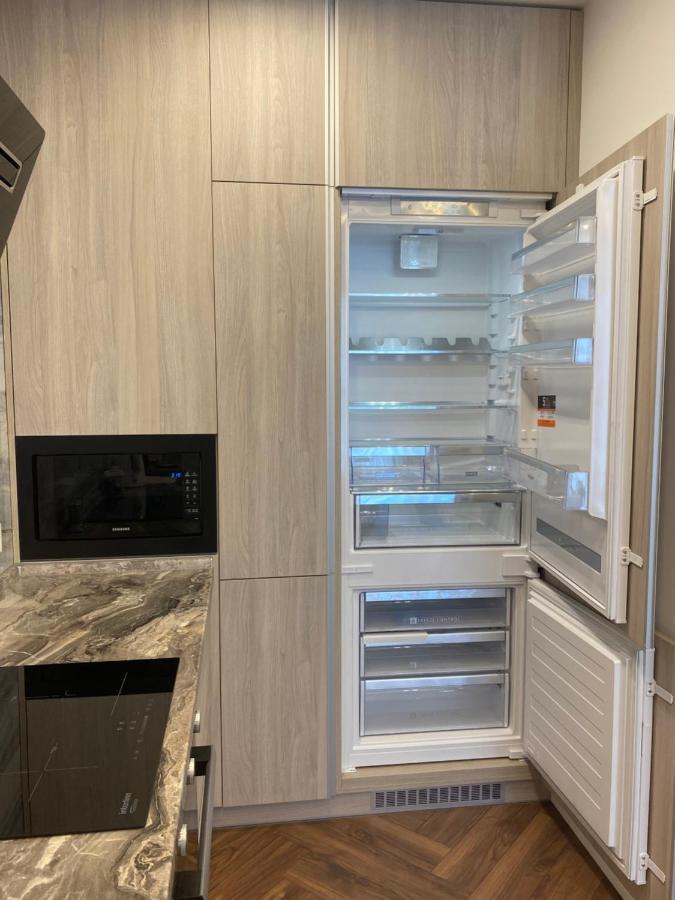 דנייפרופטרובסק Modern Classic 2 Bedroom Apartment Near Most City מראה חיצוני תמונה