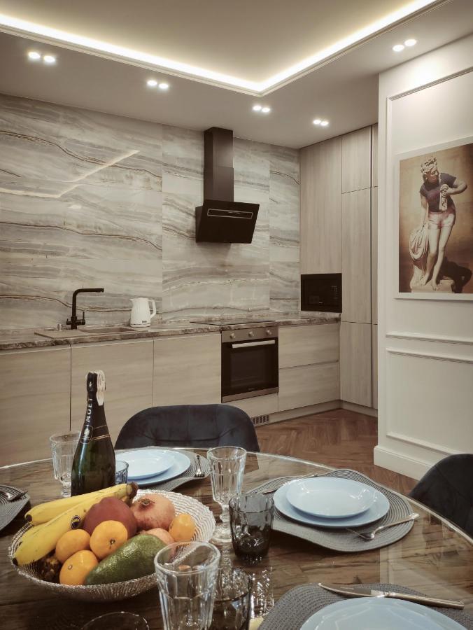 דנייפרופטרובסק Modern Classic 2 Bedroom Apartment Near Most City מראה חיצוני תמונה