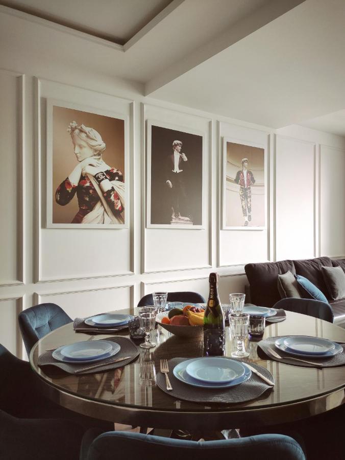 דנייפרופטרובסק Modern Classic 2 Bedroom Apartment Near Most City מראה חיצוני תמונה
