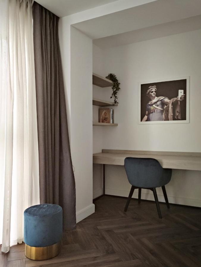 דנייפרופטרובסק Modern Classic 2 Bedroom Apartment Near Most City מראה חיצוני תמונה